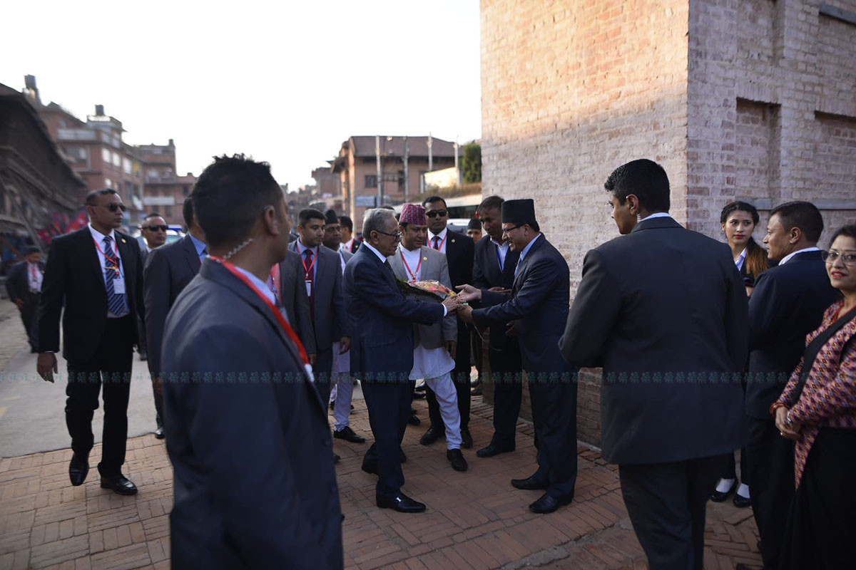 https://raracms.setopati.com/uploads/shares/2019/01/sujita/rastrapati hamid bhaktapur/bangaladeshi rastrapati (1).jpg